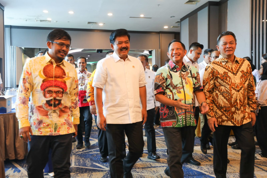 Jelang Pilkada, Menko Hadi Perintahkan TNI, Polri dan ASN Wajib Netral