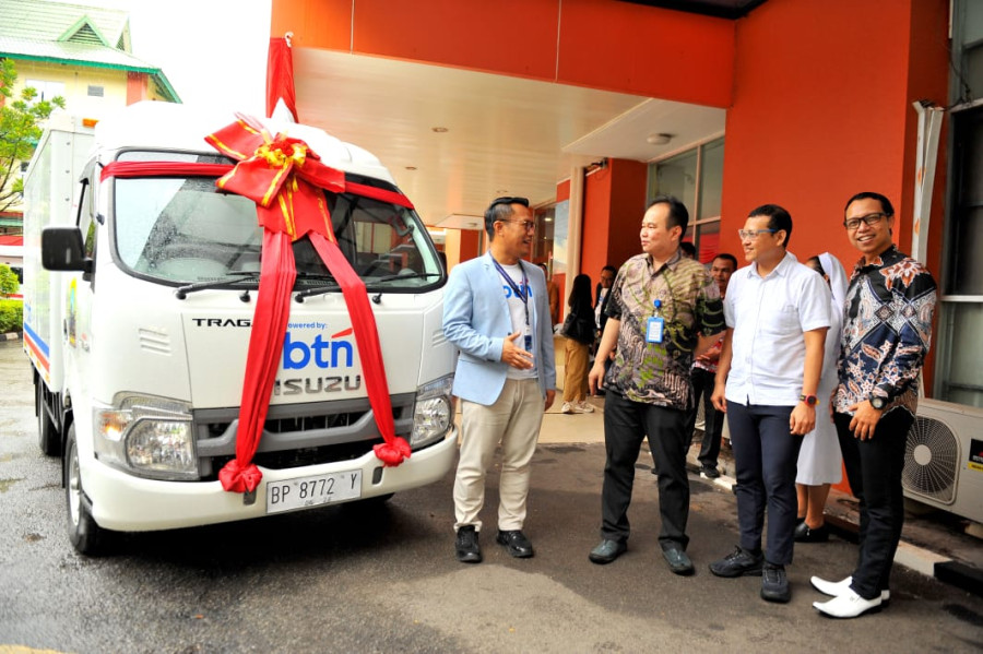 BTN Serahkan Bantuan Kesehatan
