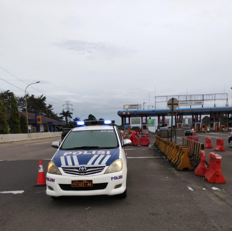 Tol Jagorawi Menuju Puncak Padat, Jasa Marga Berlakukan Contraflow