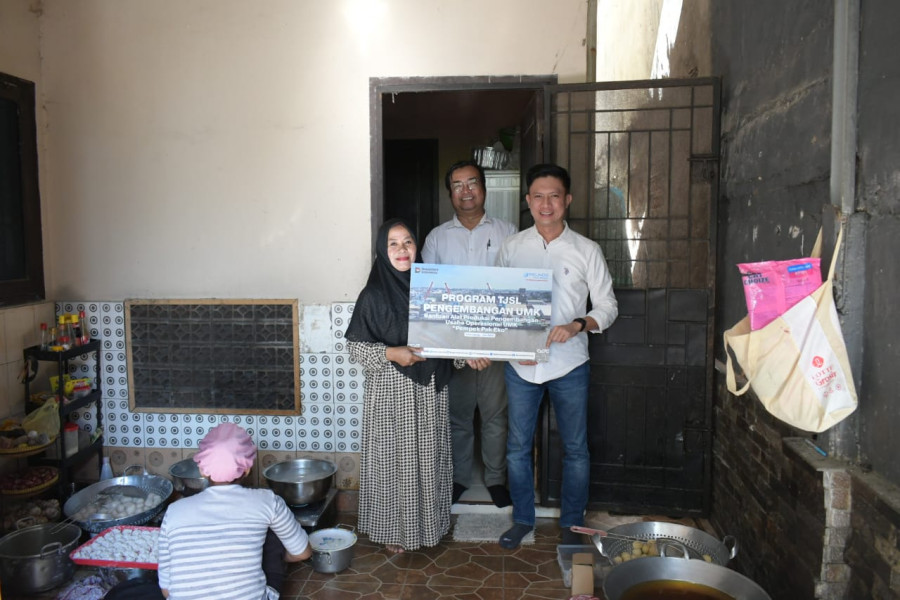 UMKM di Palembang Dapat Bantuan Alat Produksi darI PTP