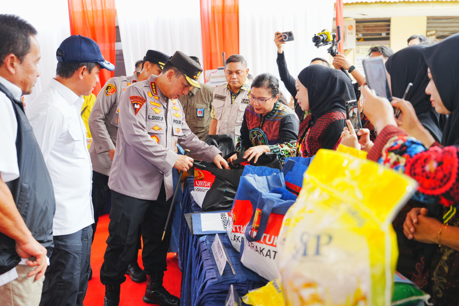 Polri Salurkan 310,25 Ton Beras SPHP. Di Empat Polda
