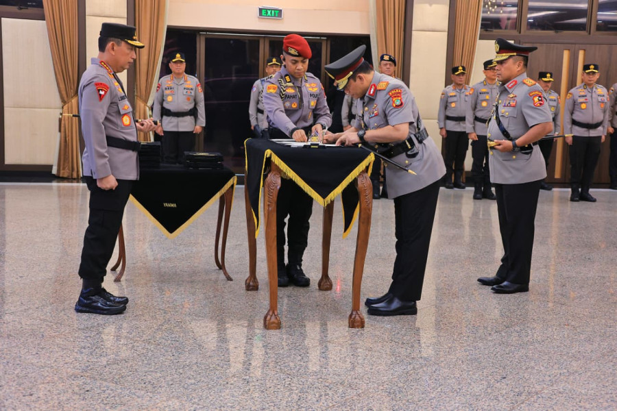 Kapolri Pimpin Sertijab Kapolda Metro Jaya, dan Pelantikan Pejabat Tinggi