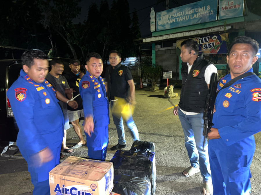 Polisi Airud Gagalkan Pengiriman Ribu Benih Lobster Ilegal di Cianjur, Miliaran Uang Negara Diselamatkan