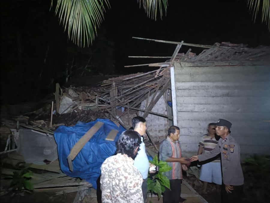 Sejumlah Rumah Warga di Tanggamus Lampung Rusak Parah Usai Diguncangan Gempa