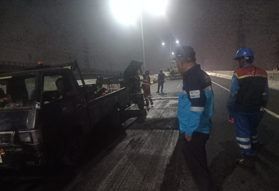 Jalan dan Sambungan Jembatan Jalan Layang MBZ Cikampek Dilakukan Perbaikan