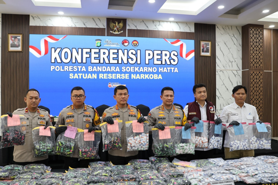 Perdagangan Barang Haram, Polisi Bongkar Vape Berisi Obat Keras Senilai Rp42,5 Miliar
