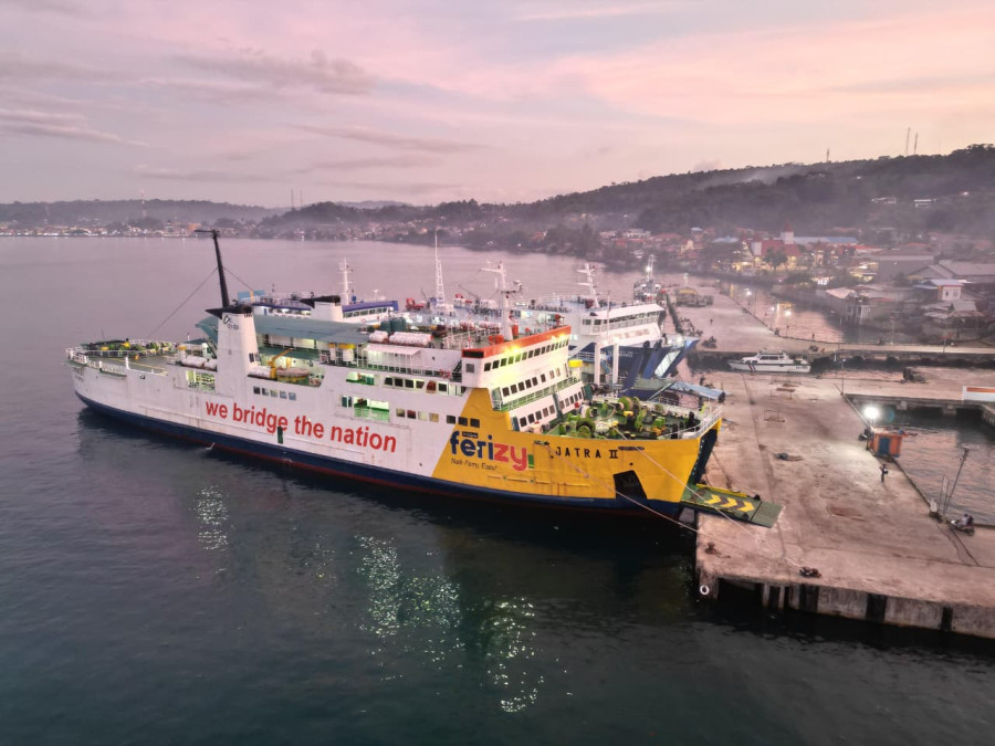 ASDP Relokasi KMP Jatra II Mobilisasi Bantuan Logistik ke Kawasan Bencana di Aceh, Padang dan Sumut 