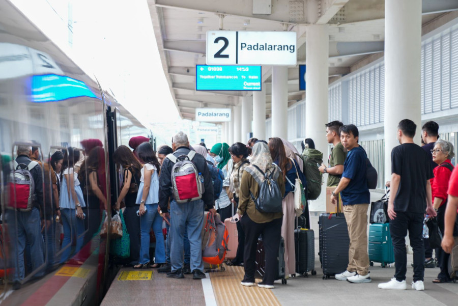 Tiket Kereta Cepat Whoosh  Hari  Ini Terjual 15 Ribu Tiket