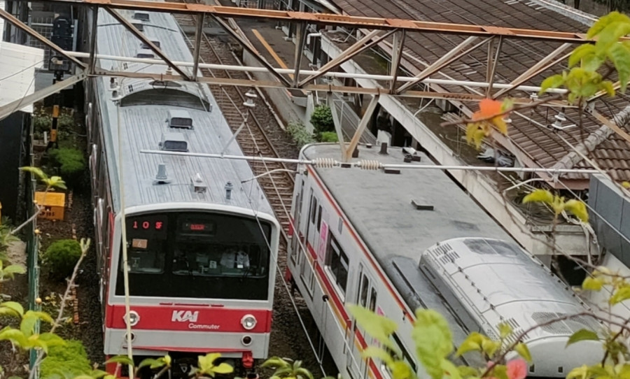Kini Penumpang KRL Boleh Makan dan Minum di Dalam Kereta Saat Waktu Buka Puasa