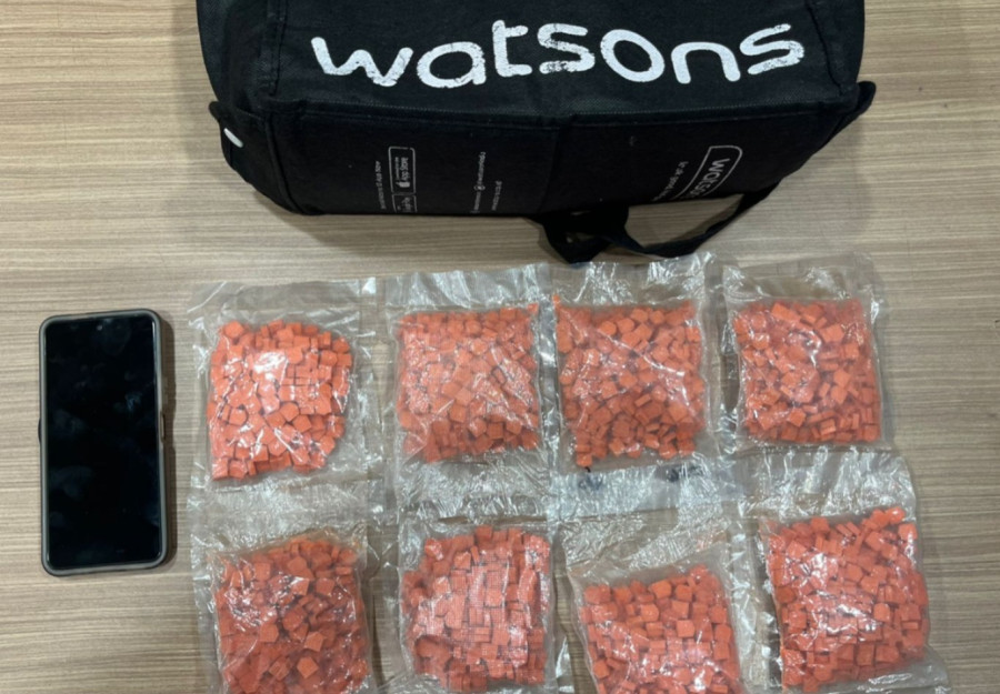 Ribuan Butir Ekstasi  Siap Edar Di Jakarta Timur Diigeruduk Polisi