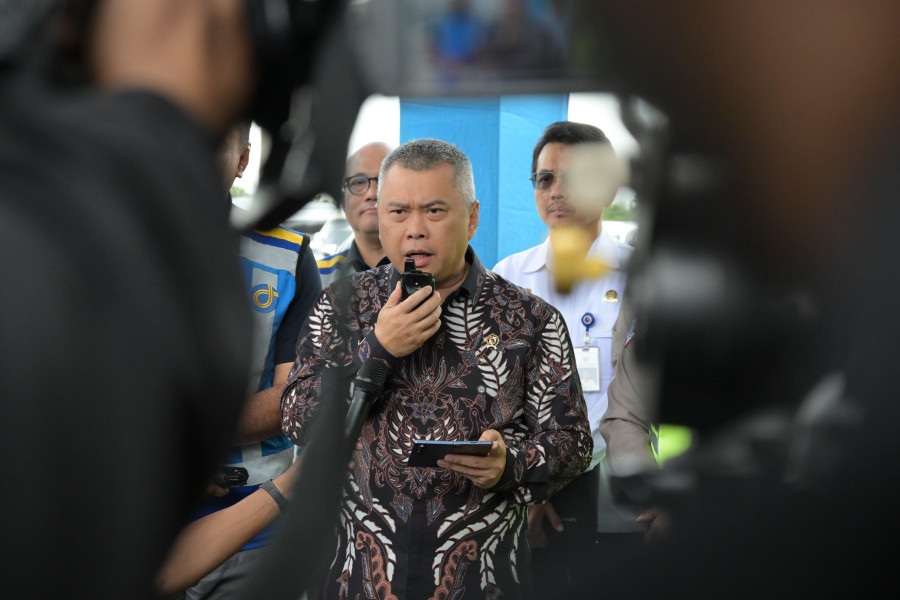 Urai Kepadatan di Jalur Tol Trans Jawa, Menhub Dudy  Berlakukan One Way dari KM 132 Sampai KM 70