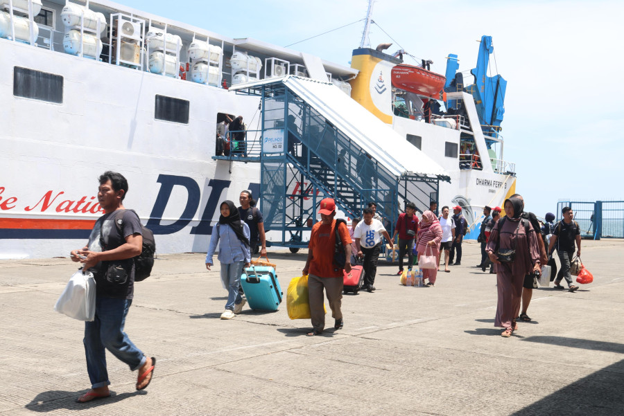 Puncak Arus Balik,  79 Ribu Penumpang Tiba  di Pelabuhan Makassar 