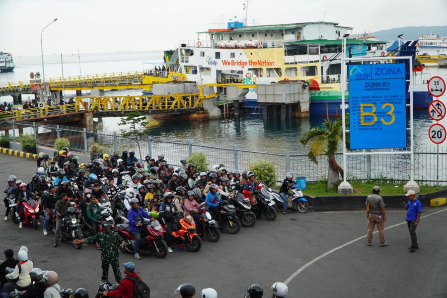 Ribuan Kendaraan Dari Jawa Bergerak Menuju  Bali, ASDP Jaga Layanan Tetap Terkendali