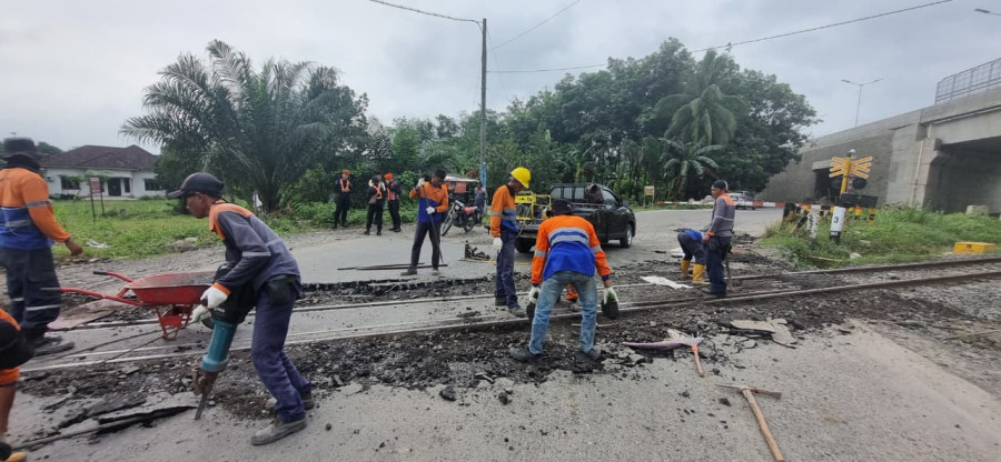 KAI Divre III Palembang Gencarkan Penutupan  Lintasan Sebudang