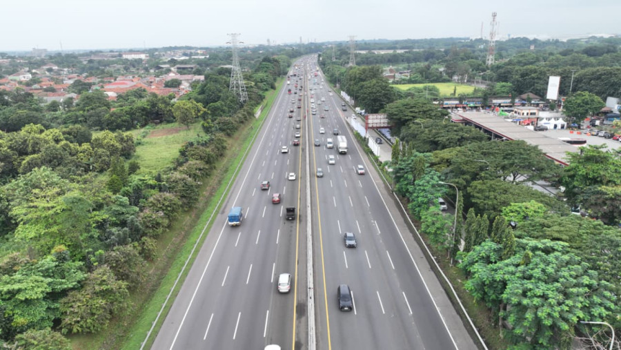 Jasa Marga MencatatArus Kendaraan Keluar Jabotabek Masih Tinggi, Capai 821 Ribu Kendaraan