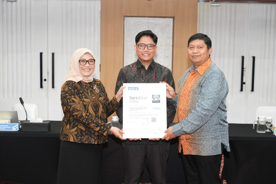 PELNI Terima Tujuh Sertifikat ISO Terintegrasi 