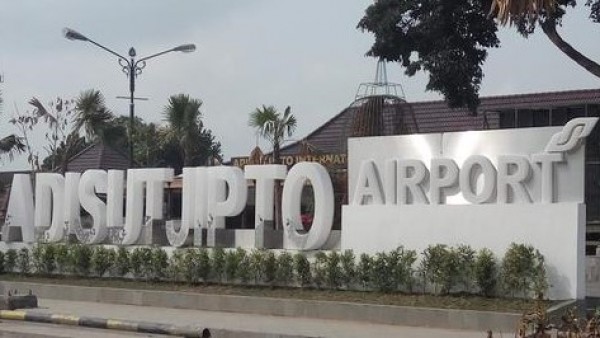 Bandara Adisutjipto Kembali Dibuka, Garuda Batalkan Delapan Penerbangannya