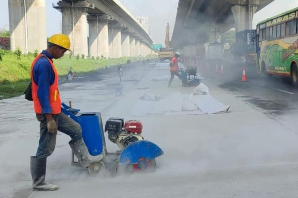 Mulai Sabtu 19 Juli Sejumlah Titik Ruas Tol Jakarta-Cikampek Dilakukan Perbaikan