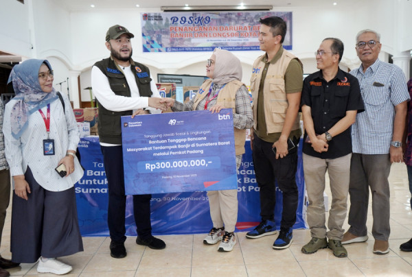 Direksi  BTN Terjun Langsung  Salurkan Bantuan ke Lokasi Bencana  di Padang Aceh dan Tapanuli