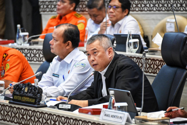 Menhub Dudy  Blak-blakan Soal  34 Ribu Armada Pada Libur Nataru -  