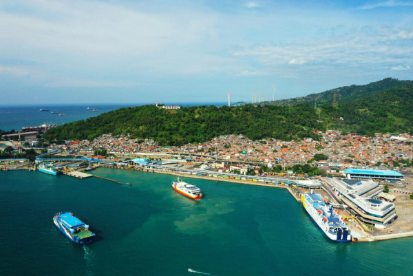 Ratusan   Unit  Kapal Dikerahkan Hadapi Lonjakan Penumpang Nataru,  Pergerakan Naik 4,3 Persen di 25 Lintasan Utama