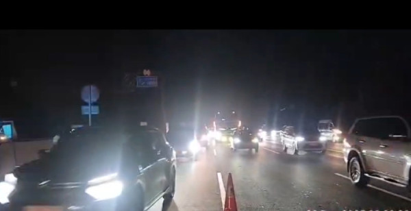 Urai Kepadatan Lalin,  JTT Lakukan Contraflow dari KM 65 Arah Jakarta di Ruas Jalan Tol  Jakarta–Cikampek 