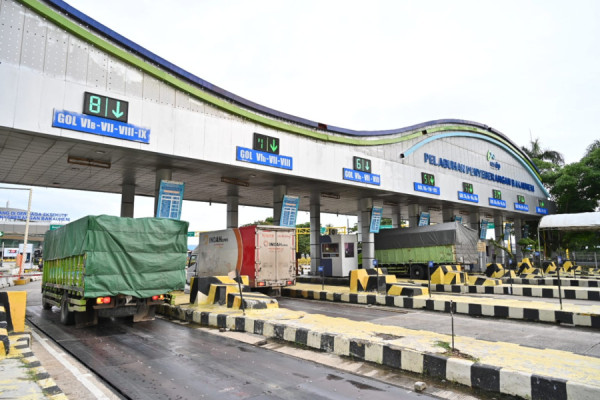 Arus Barang Dari Sumatera ke Jawa Marak, Pelabuhan Penyeberangan Bakauheuni Terkendali