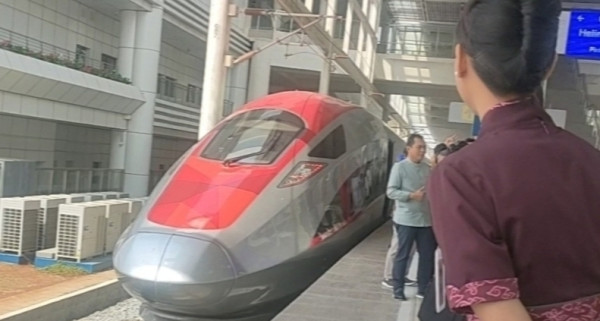 KCIC Mencatat Selama Periode Akhir Tahun Whoosh Mengangkut 362 Penumpang