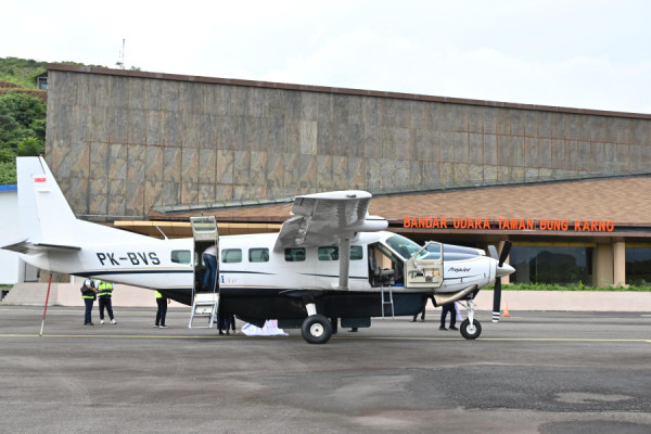 Penerbangan Perdana Subsidi Angkutan Udara Perintis Korwil Gorontalo Dimulai