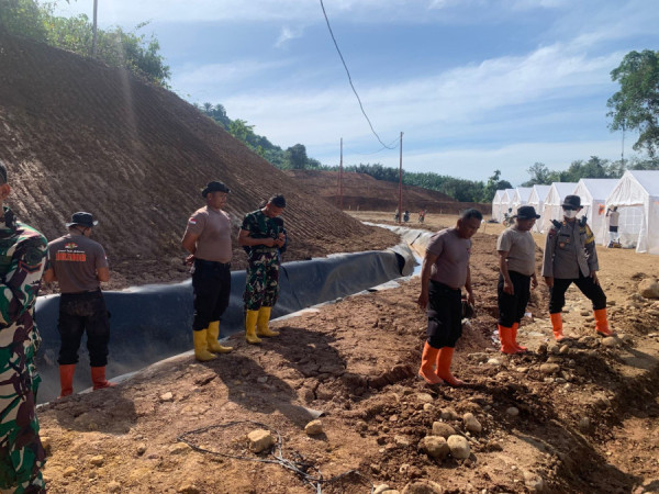 Terjunkan Tim Brimob,  Pulihkan Batang Toru Pasca Banjir dan Longsor