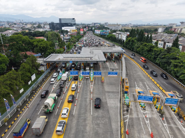 Pantauan Lalu Lintas Transaksi Gerbang Tol Jabodetabek dan Jawa Barat  Libur Panjang Isra Mikraj 1447 H