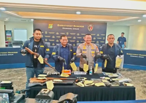 Pelaku Perdagangan dan Perakit Senjata Api Ilegal  Ditangkap 