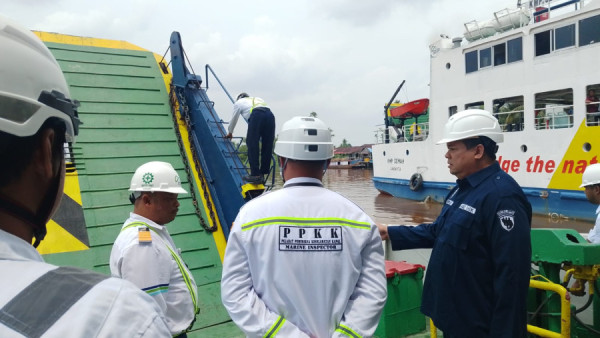 Kemenhub  Lanjutkan Pemeriksaan Kapal Penumpang  ke Pelabuhan Pontianak