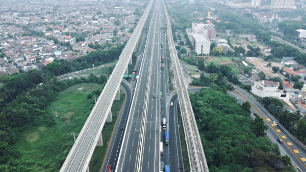 Libur Imlek Volume Kendaraan Melalui Tol  Trans Jawa Meningkat