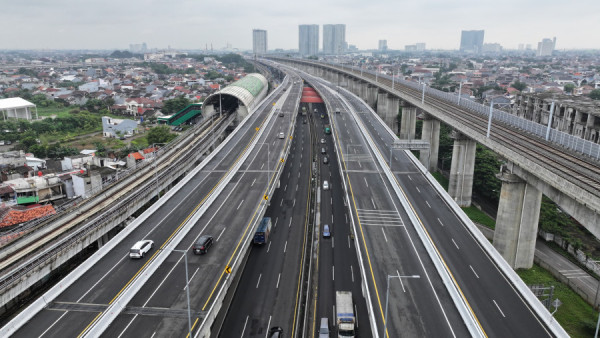Jalan Layang MBZ Kembali Dibanjiri Kendaraan Arus Balik