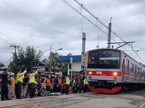 Perjalanan Commuter Line Antara Stasiun Poris - Stasiun Batu Ceper Kembali Normal