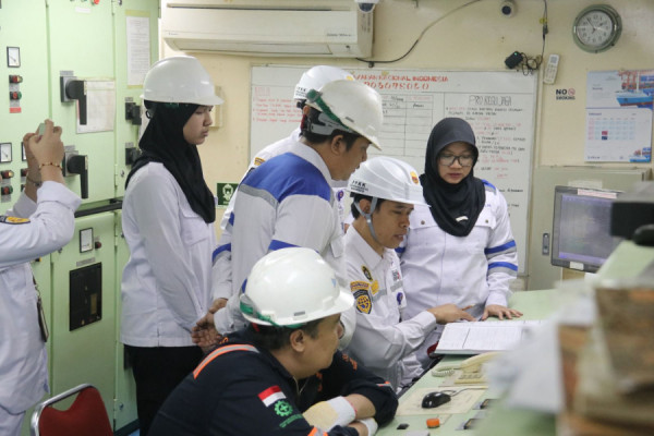 Tekan Angka Kedelakaan Ditjen Hubla Periksa Kelaiklautan Kapal Penumpang di Makassar