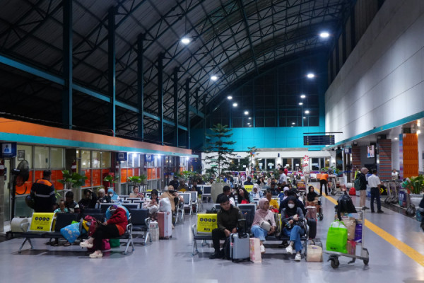 Di Palembang Tiket Kereta Api Diburu Para Pemudik Lebaran 1447H 