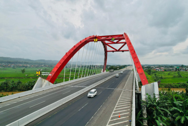 Jalan Tol Batang-Semarang  75 KM Dorong Pertumbuhan Ekonomi Jawa Tengah