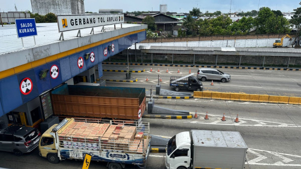 Volume Lalin Terus Meningkat Lebih dari 700 Ribu Kendaraan Melintas di Ruas Tol Regional Nusantara