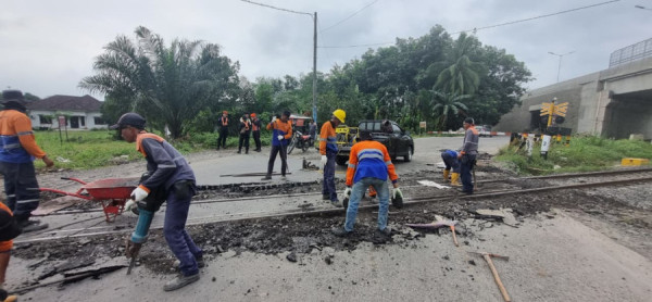 KAI Divre III Palembang Gencarkan Penutupan  Lintasan Sebudang