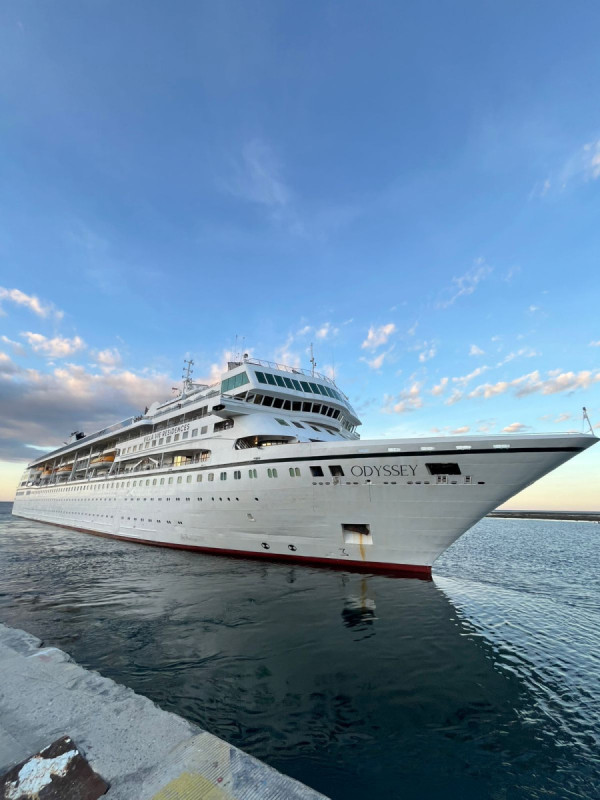 Kapal Pesiar  dan Residen MV Odyssey  Asal Florida  Gandeng PELNI  Selama di Indonesia