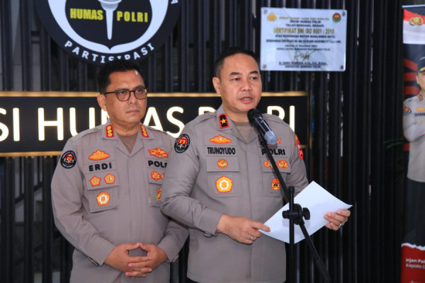 Ribuan Personel  Pati dan Pamen Polri di Mutasi 