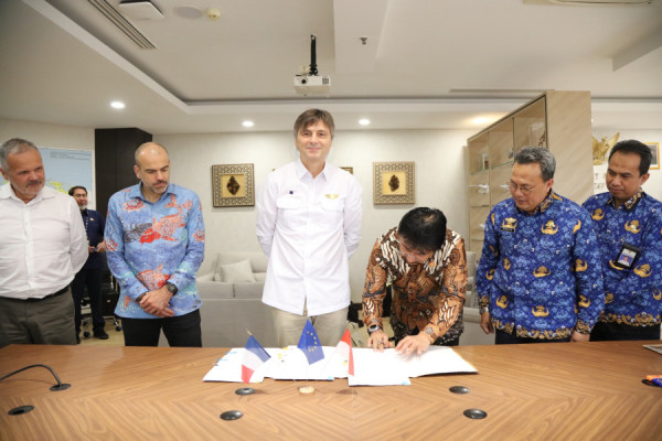 Ditjen Hubud dan DGAC Prancis Perbarui Kerja Sama Teknis Penerbangan Sipil 