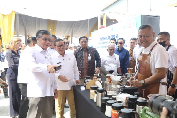 Menaker Yassierlir Berikan Diskon Iuran BPJS Bagi Pekerja Informal Sektor Persampahan