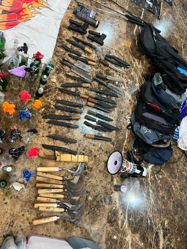 Aksi Unjuk Rasa di Depan  Gedung DPR/MPR  RI,  Dikotori Sekelompok Oknum Bawa Sajam dan Bom Molotov