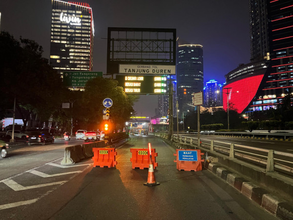 Aksi Unjuk Rasa di Gedung DPR/MPR Memasuki Jalan Tol,  Sejumlah Gerbang Tol Dalam Kota Ditutup