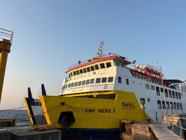  KMP Inerie II Kembali Bawa Bantuan Kemanusiaan Korban Gempa Bumi di  NTT