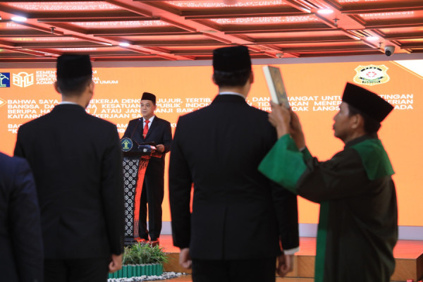 53 PPNS Ditjen Perhubungan Laut Resmi Dilantik