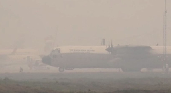 Kabut Asap Pekat Kini Meluas ke NTT Puluhan Bandara Terdampak dan Ribuan Penerbangan Cancel